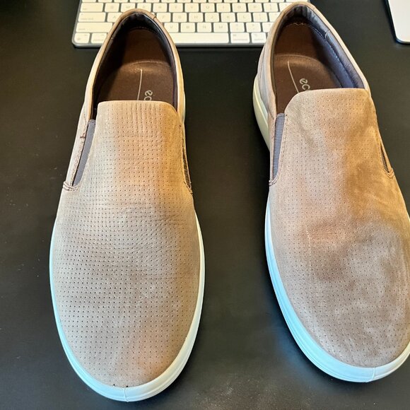 Ecco Brown Slip-On Sneakers - Picture 2 of 4